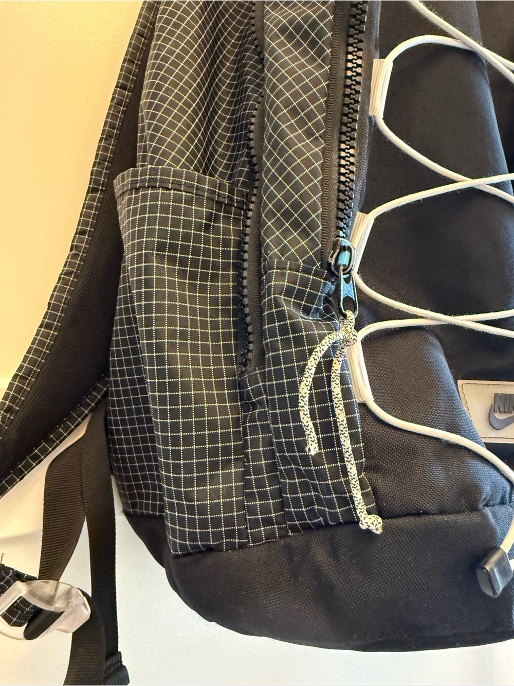 Nike Hayward 2.0 Backpack Black Gray White Bungee Laptop School Travel Gym - Picture 3 of 7